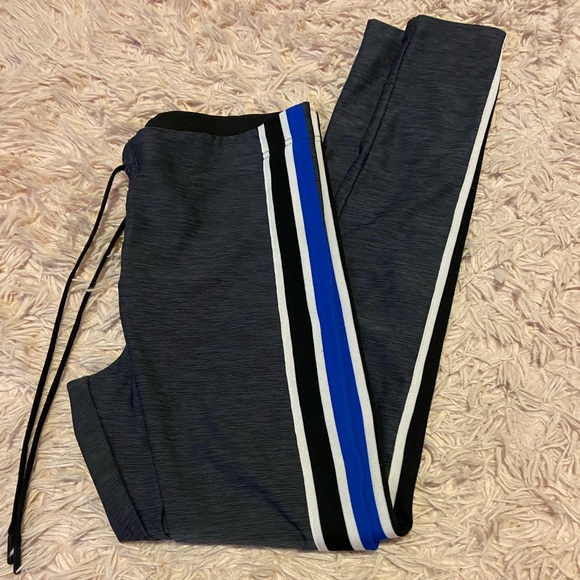 VS PINK RARE ULTIMATE Medium Lace Up Leggings - Picture 6 of 6